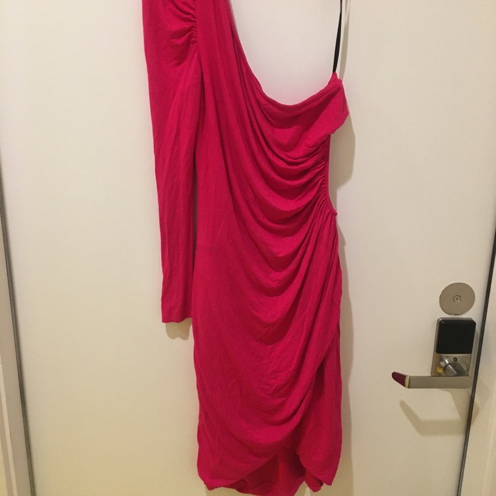 Elegant Pink One-Shoulder Dress